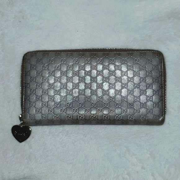 Gucci Micro GG Long Zip-Around Wallet - Picture 13 of 14